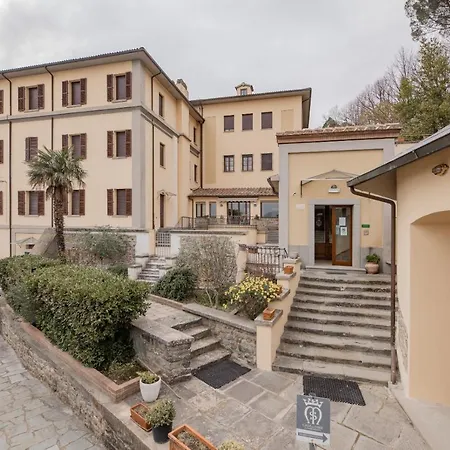 Отель Santa Margherita - 2*